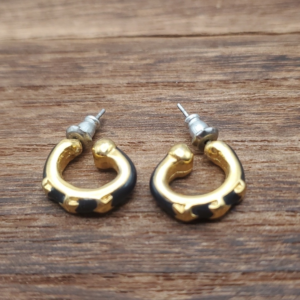 Royal estate scoop earrings E702